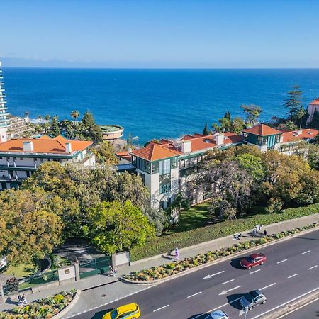 Luxury Oceanfront At Reid'S Gardens Apartment ฟุงชาล ภายนอก รูปภาพ