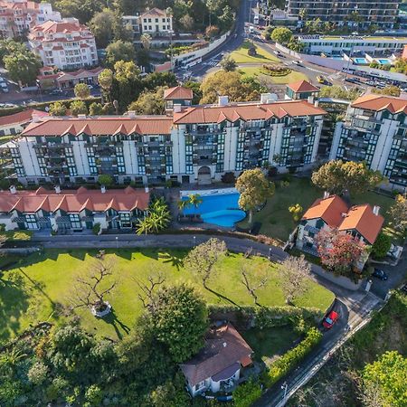 Luxury Oceanfront At Reid'S Gardens Apartment ฟุงชาล ภายนอก รูปภาพ