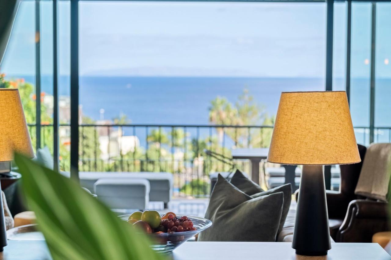 Luxury Oceanfront At Reid'S Gardens Apartment ฟุงชาล ภายนอก รูปภาพ
